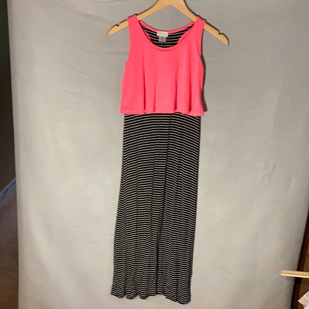 Black w/white stripe maxi dress w/ pink crop Sz 10